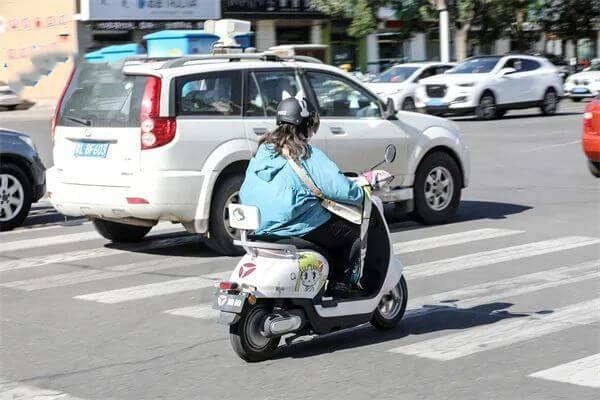 騎電動車不戴頭盔識別系統(tǒng)